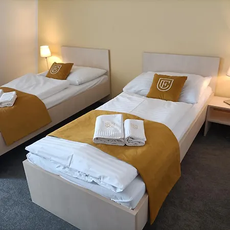 Eminent Hotel