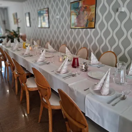 Eminent Szálloda 3*