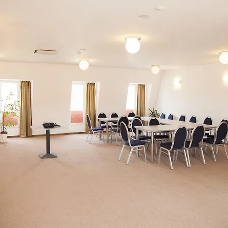 Eminent Hotel 3*