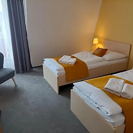 Eminent Hotel